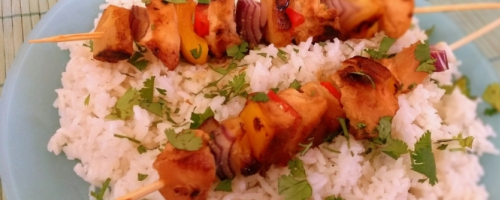 Brochettes de poulet et riz pilaf