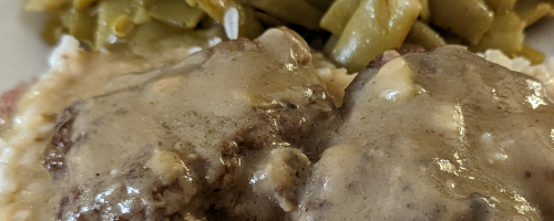 Hamburger steaks in gravy