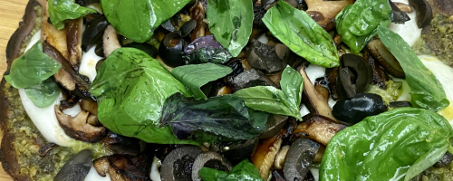 Gluten Free Quattro Formaggio e Fungi  e Basilico Pizza