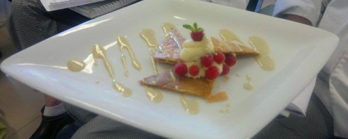 Mille feuilles sur crème anglaise