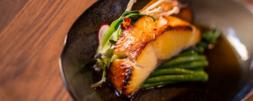 Morue charbonnière laquée au miso