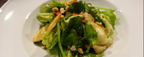 Mediterranean salad with Halumy cheese