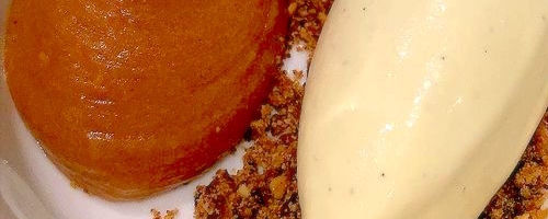 compote de Pomme, crumble noisette, glace vanille/ Amande