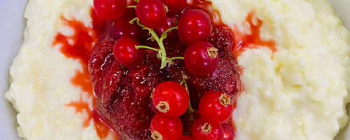 Coconut puding with forest fruits compot
