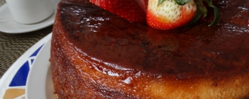 Gâteau a L'orange et lavande avec flan de coco.