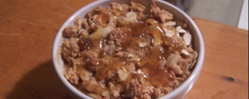 GRANNY APPLE SURPRISE WITH CARAMEL CANDIED GRANOLA