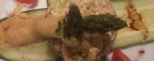 Tartare de tourteaux et sa tempura d'asperge verte