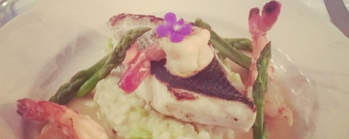 Filet de loup de mer et gambas, risotto aux asperges, bisque