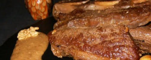 Chuleta de ternera gallega asada con salsa de castañas