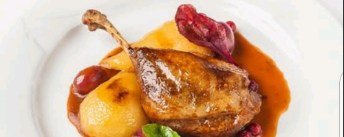 Confit de pato  com peras e demiglass de pato