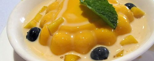 Sticky rice and mango parfait