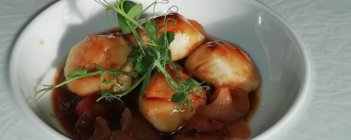 Vieras con pisto y salsa teriyaki