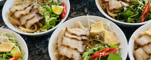 Cao lau noodle