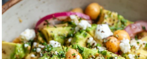 Ensalada de aguacate con garbanzo